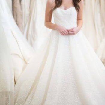 Magnolia Bride boutique overlooking